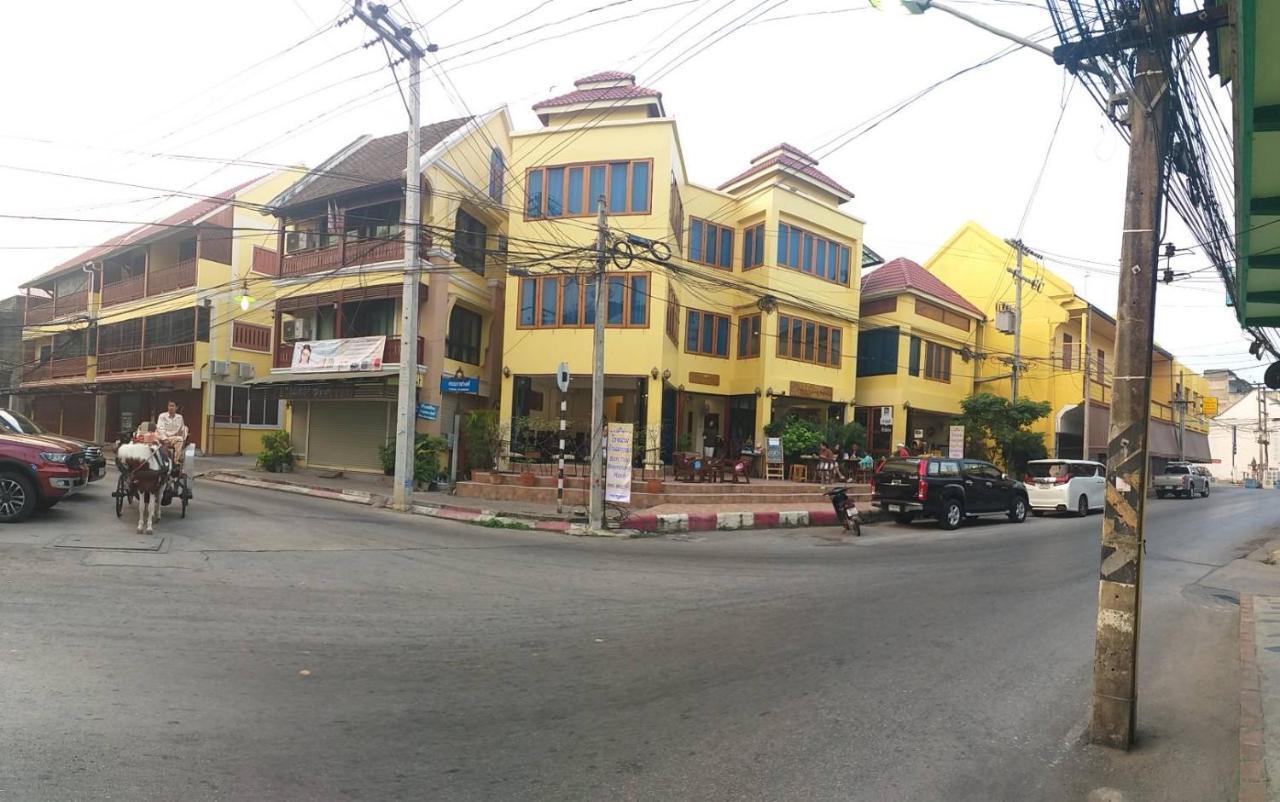 Ban Mae Boonthong Hotel Lampang Buitenkant foto
